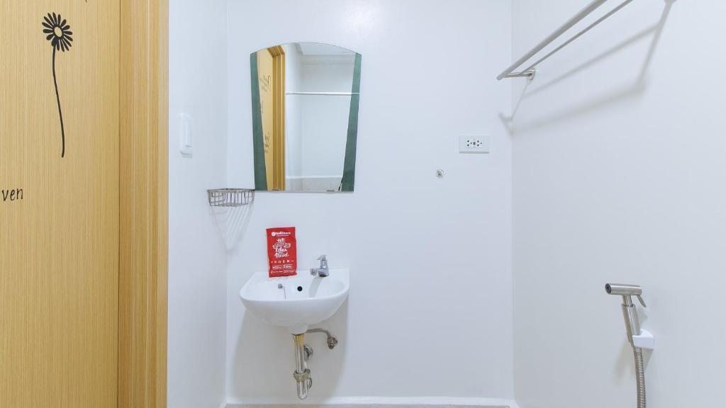 Reddoorz Premium @ Smdc Fairview Cidade Quezon Exterior foto